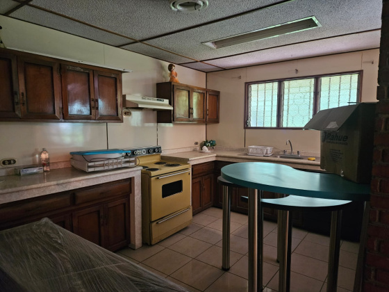 El Prado, San Jose, 12 Rooms Rooms,5 BathroomsBathrooms,Office,Venta,1359 El Prado, San Jose, 12 Rooms Rooms,5 BathroomsBathrooms,Office,Venta,1359