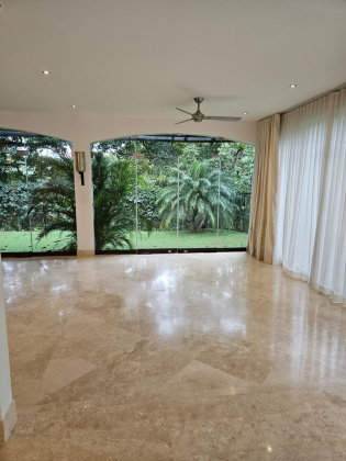 San Jose, 4 Bedrooms Bedrooms, 4 Rooms Rooms,4 BathroomsBathrooms,Casa,Venta,1660